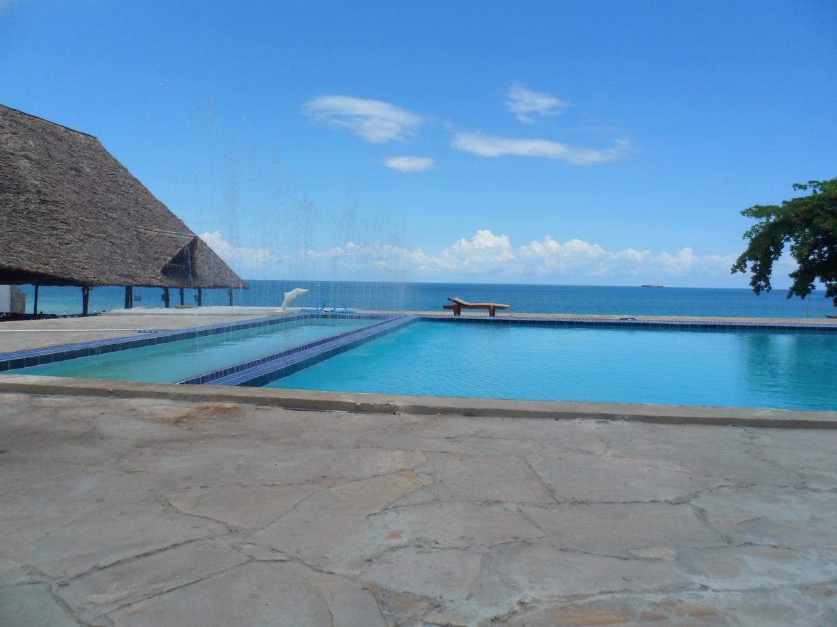 Amaan Ocean Hotel Kihinani Bububu Exteriör bild