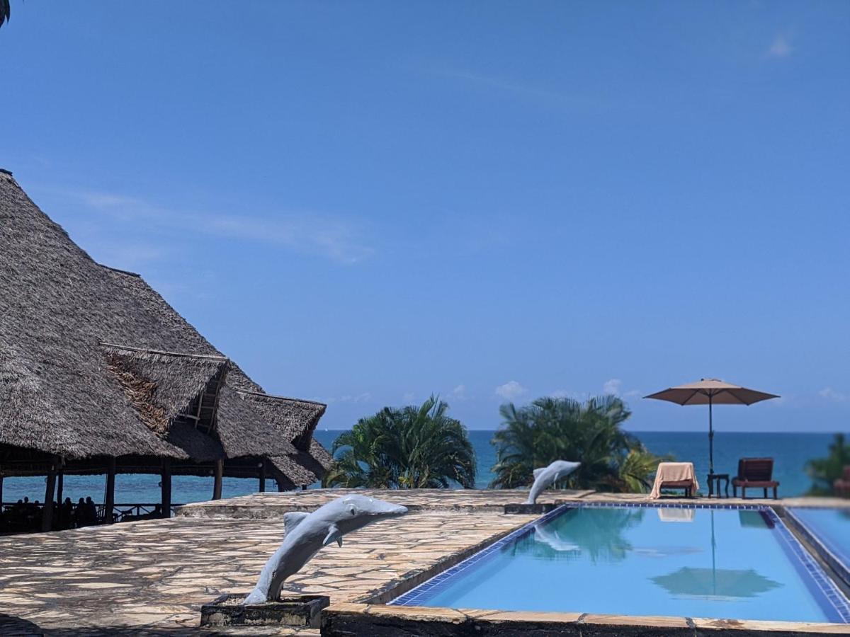 Amaan Ocean Hotel Kihinani Bububu Exteriör bild